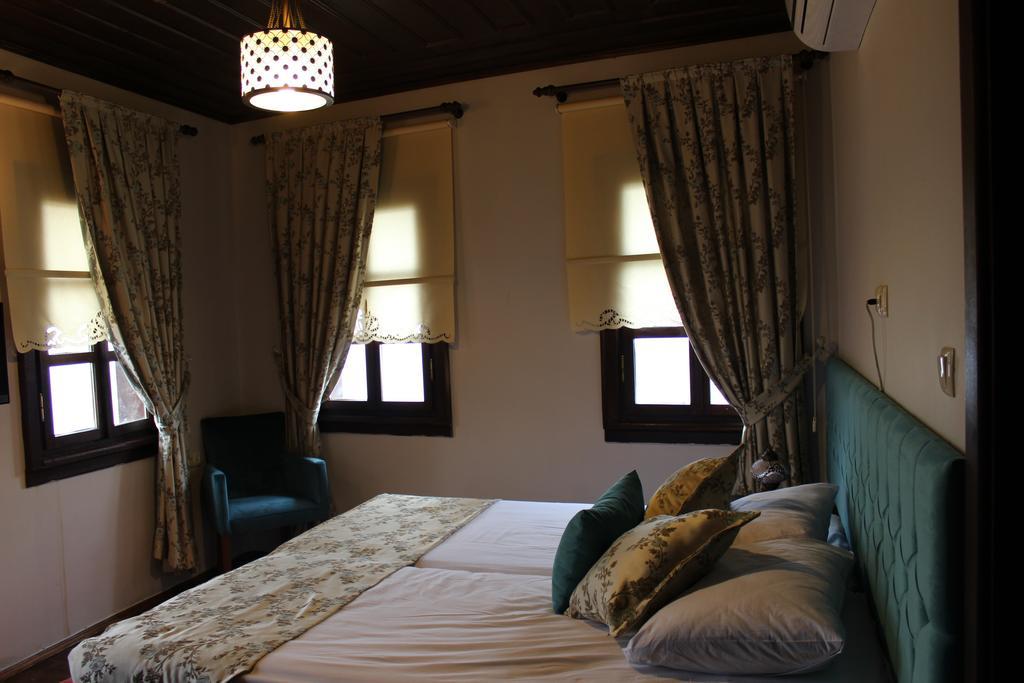 Bed and Breakfast Faik Bey Konagi à Golyazi Chambre photo