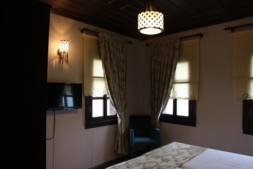 Bed and Breakfast Faik Bey Konagi à Golyazi Chambre photo